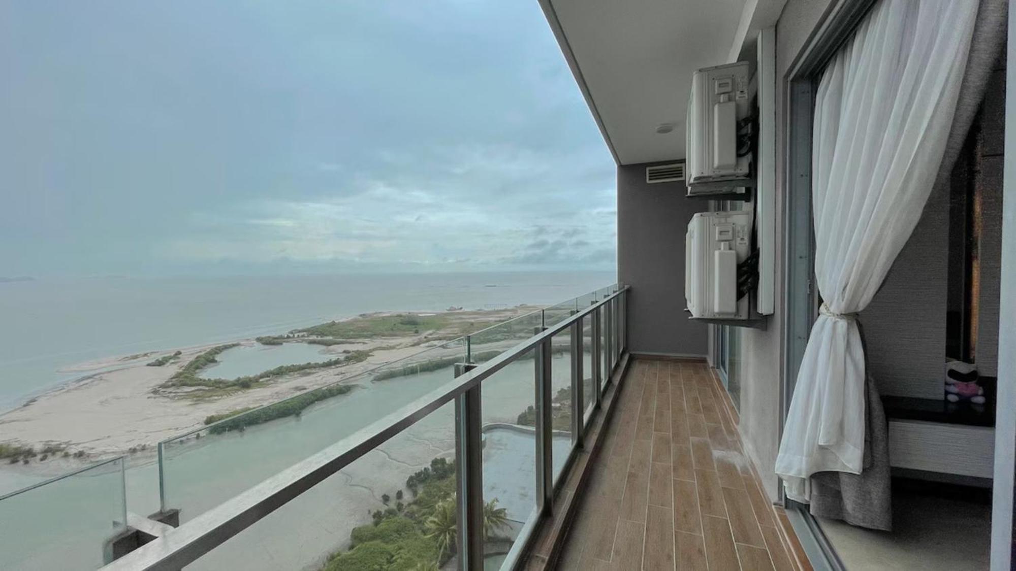 Silverscape Seaview