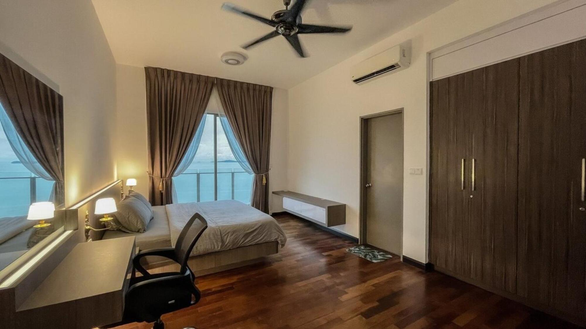 Apartment Silverscape Seaview *
