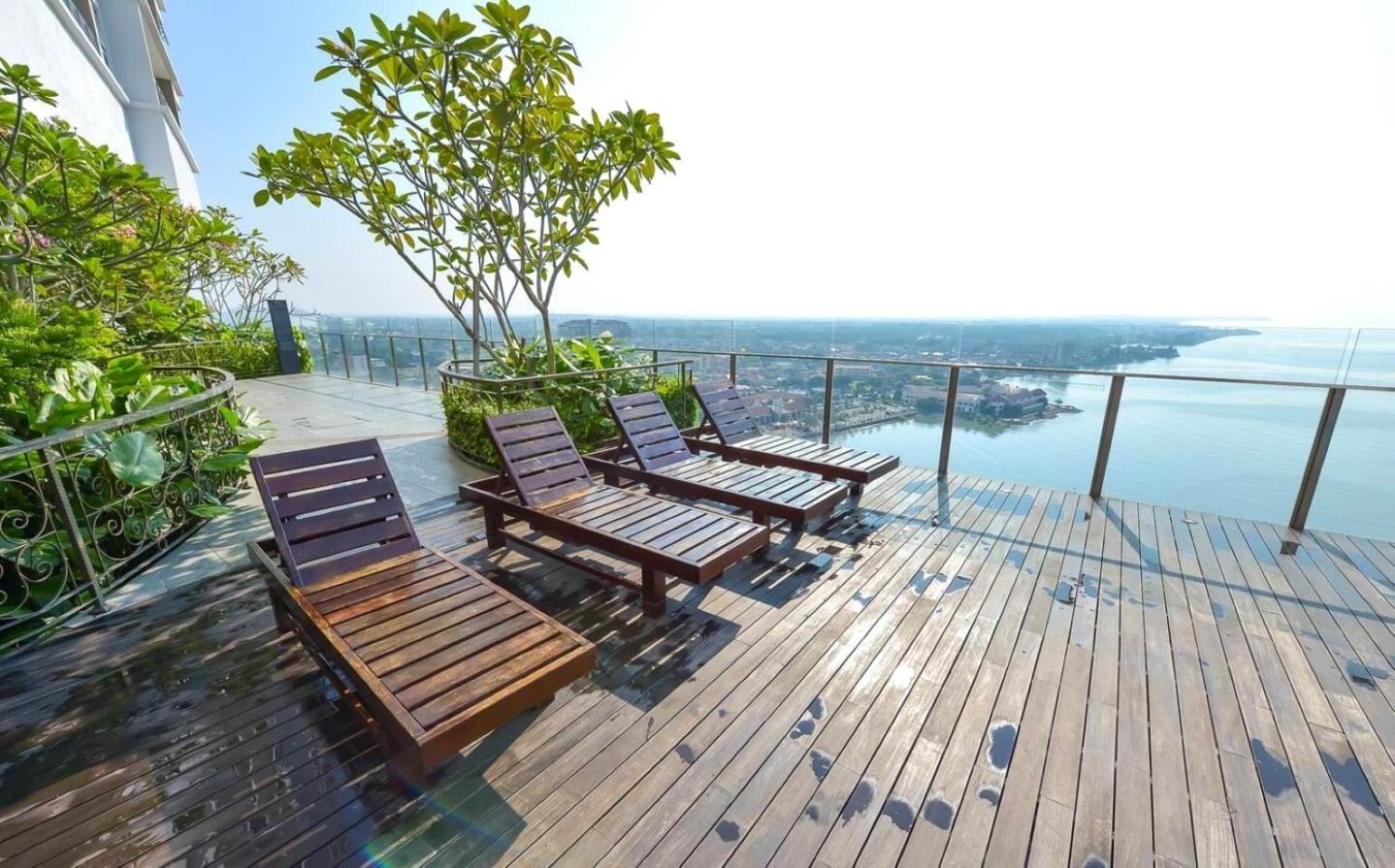 Silverscape Seaview Apartment Malacca