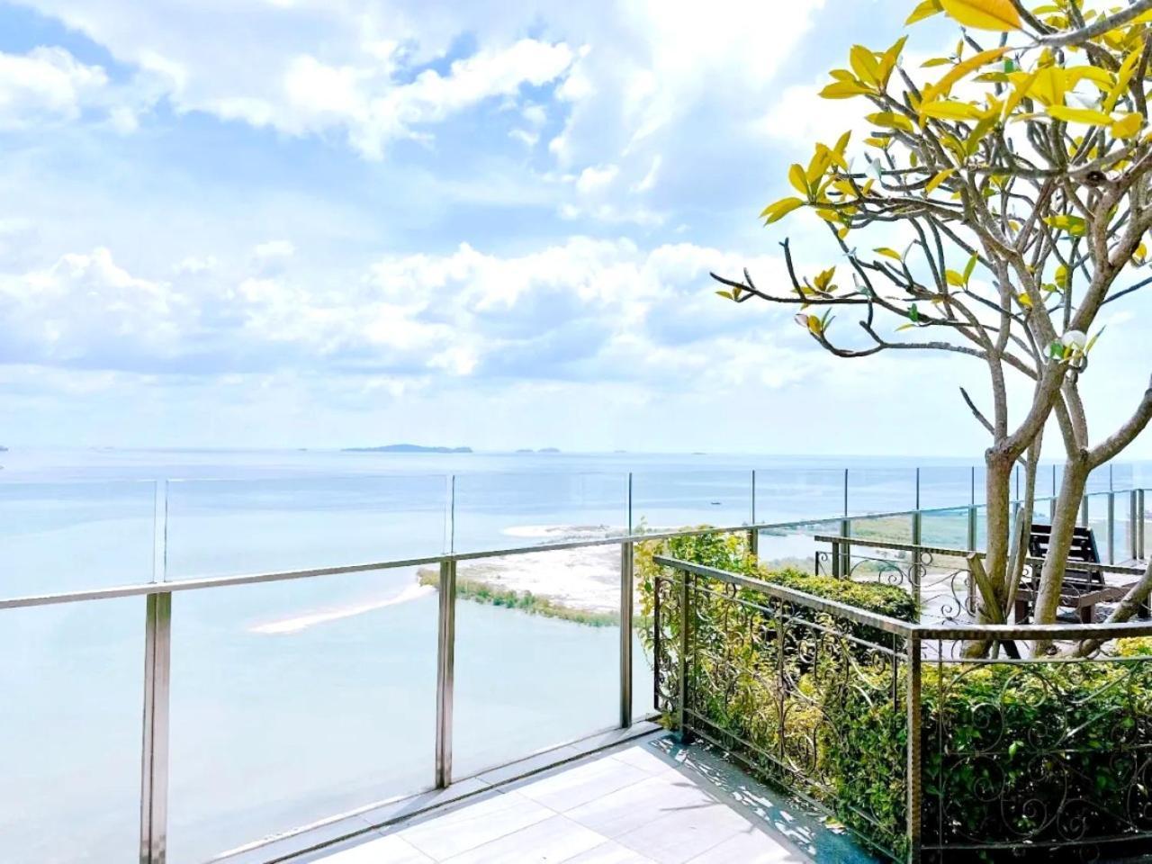 Apartment Silverscape Seaview *